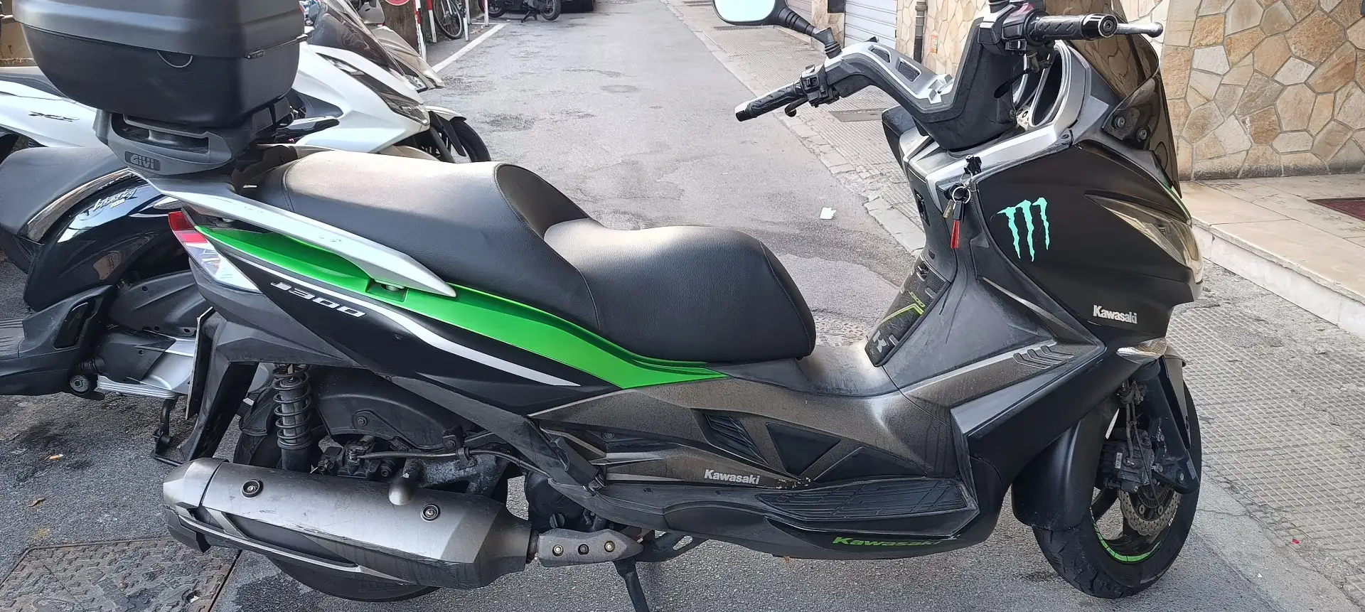 Kawasaki J300 Nero - 1