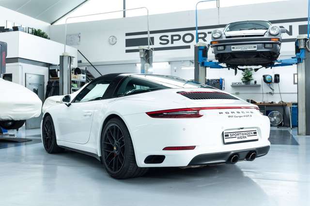 Porsche 991 I 911 Carrera Targa 4 GTS I PDLS+ I Carbon