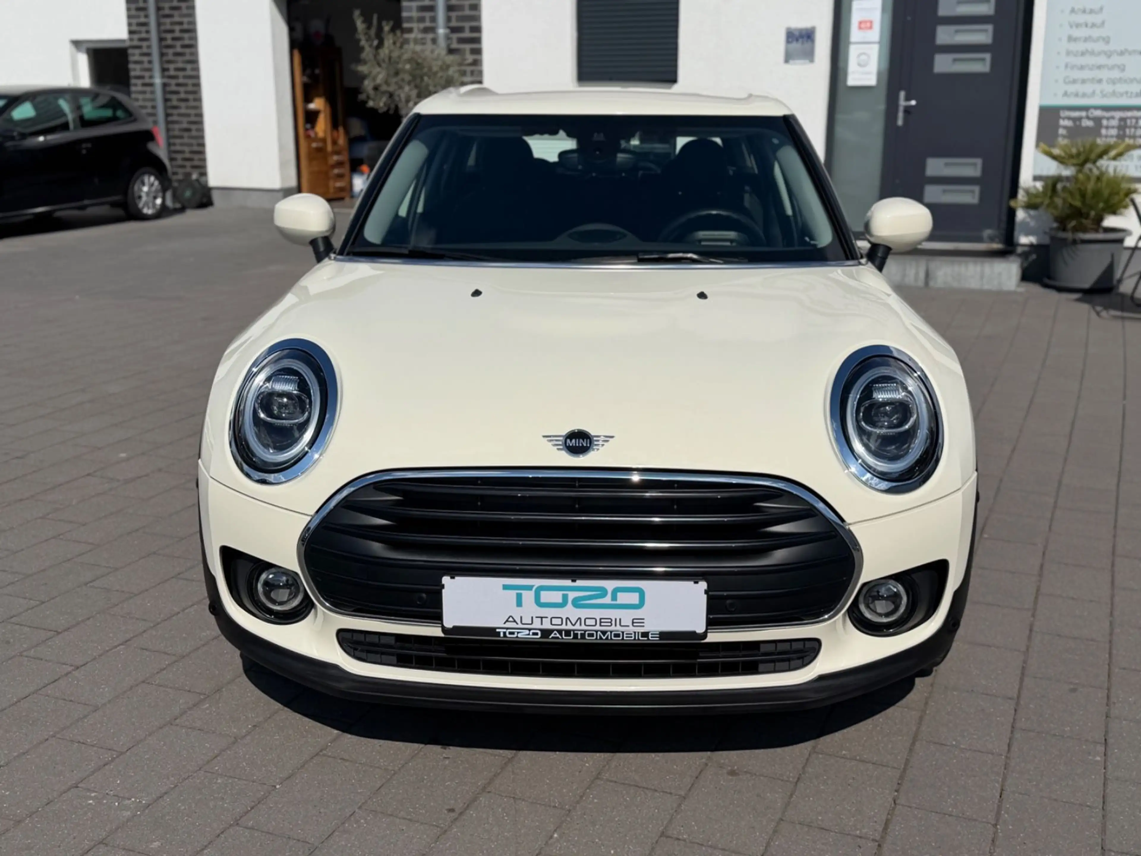 MINI Cooper D Clubman *LED*NAVI*SHZ*AHK*GARANTIE*TOP* — photo 3