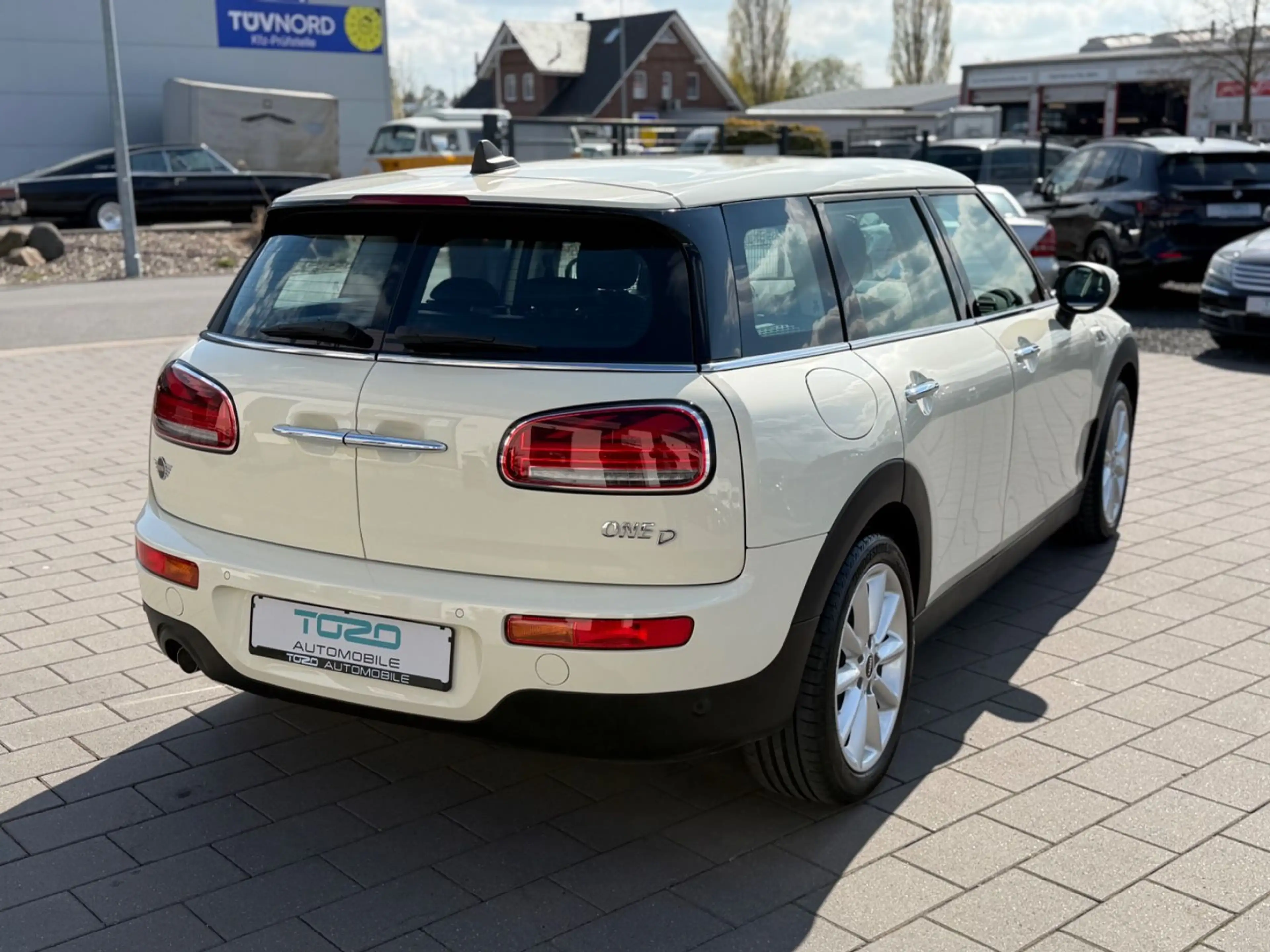 MINI Cooper D Clubman *LED*NAVI*SHZ*AHK*GARANTIE*TOP* — photo 8