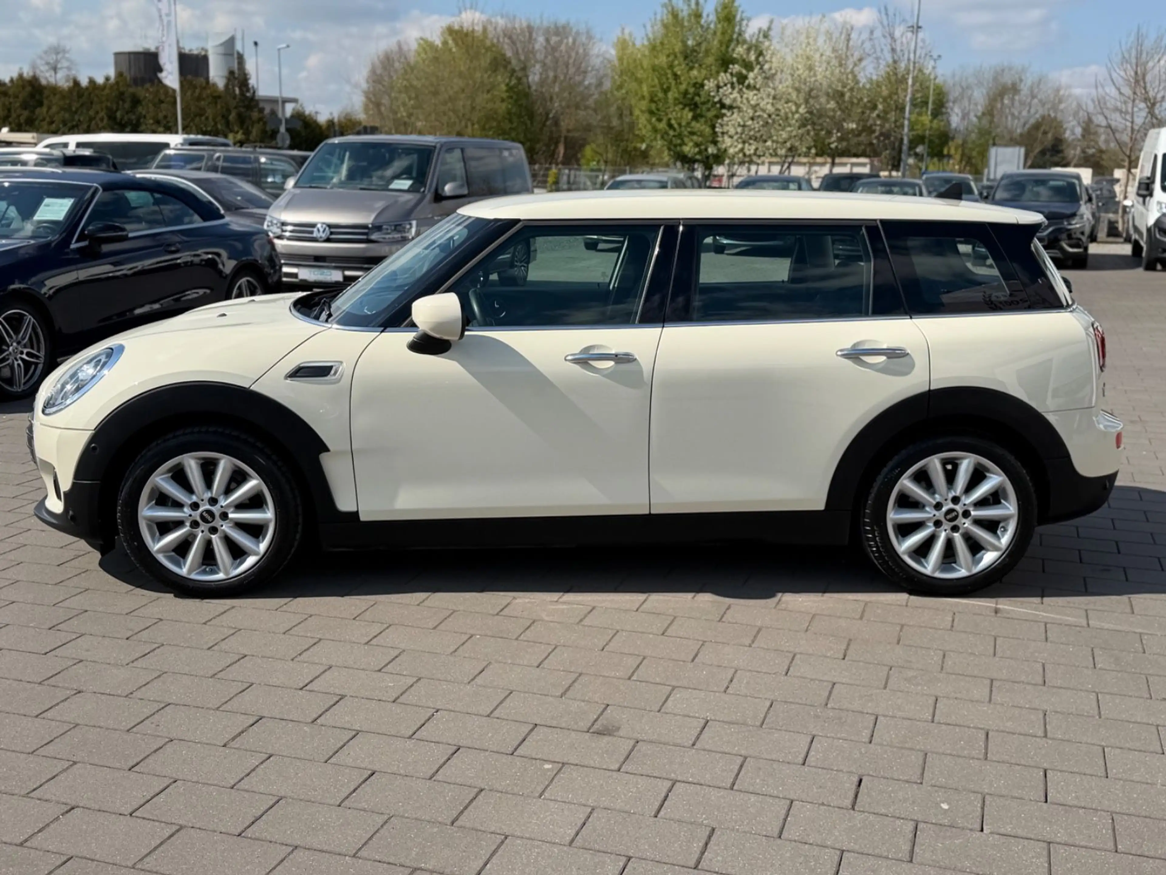 MINI Cooper D Clubman *LED*NAVI*SHZ*AHK*GARANTIE*TOP* — photo 5
