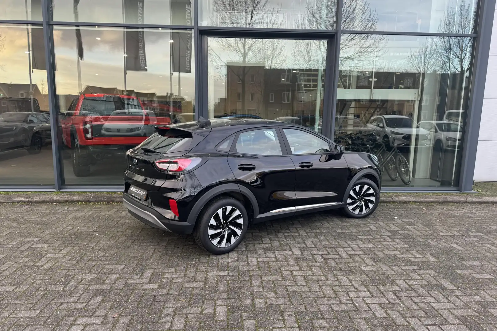 Ford Puma 1.0 EcoBoost Hybrid 125pk Automaat Titanium | Wint Zwart - 2