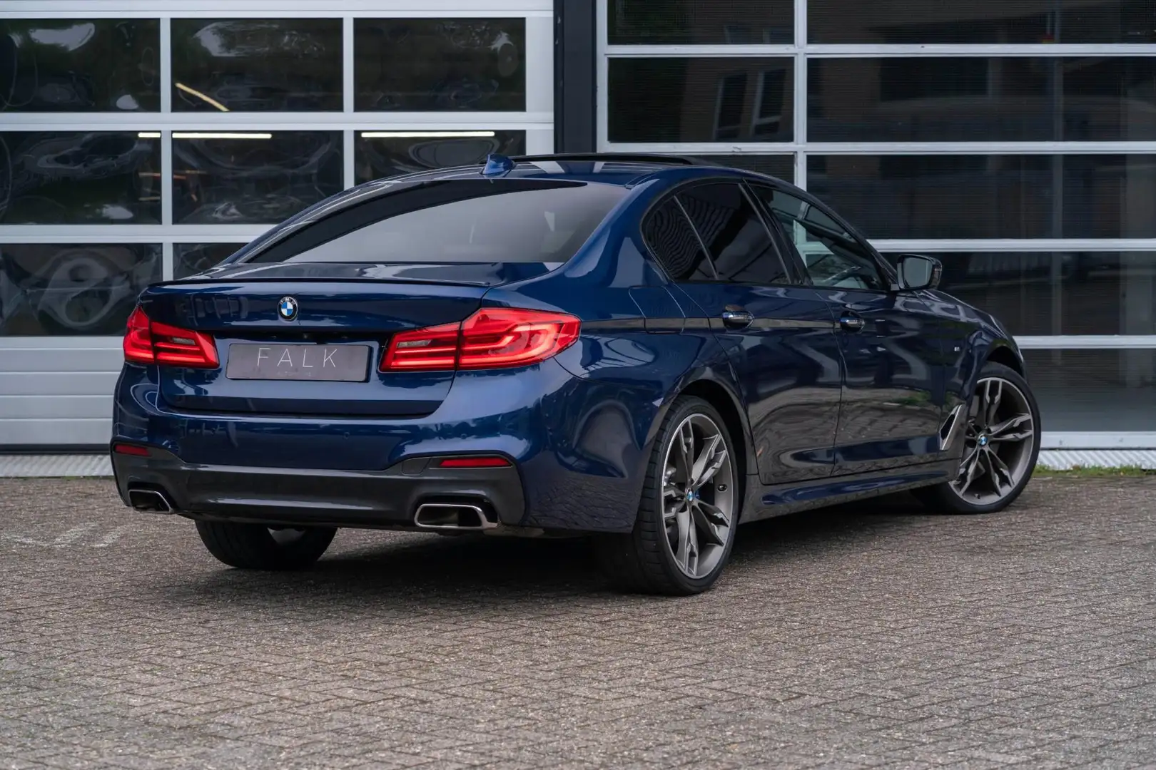 BMW 540 5-serie 540i M Perf. 550i Uitv. Pano LED matrix ma Blauw - 2