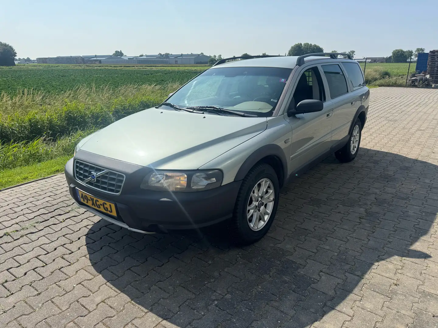 Volvo XC70 2.4 D5 Comfort Line Grigio - 2