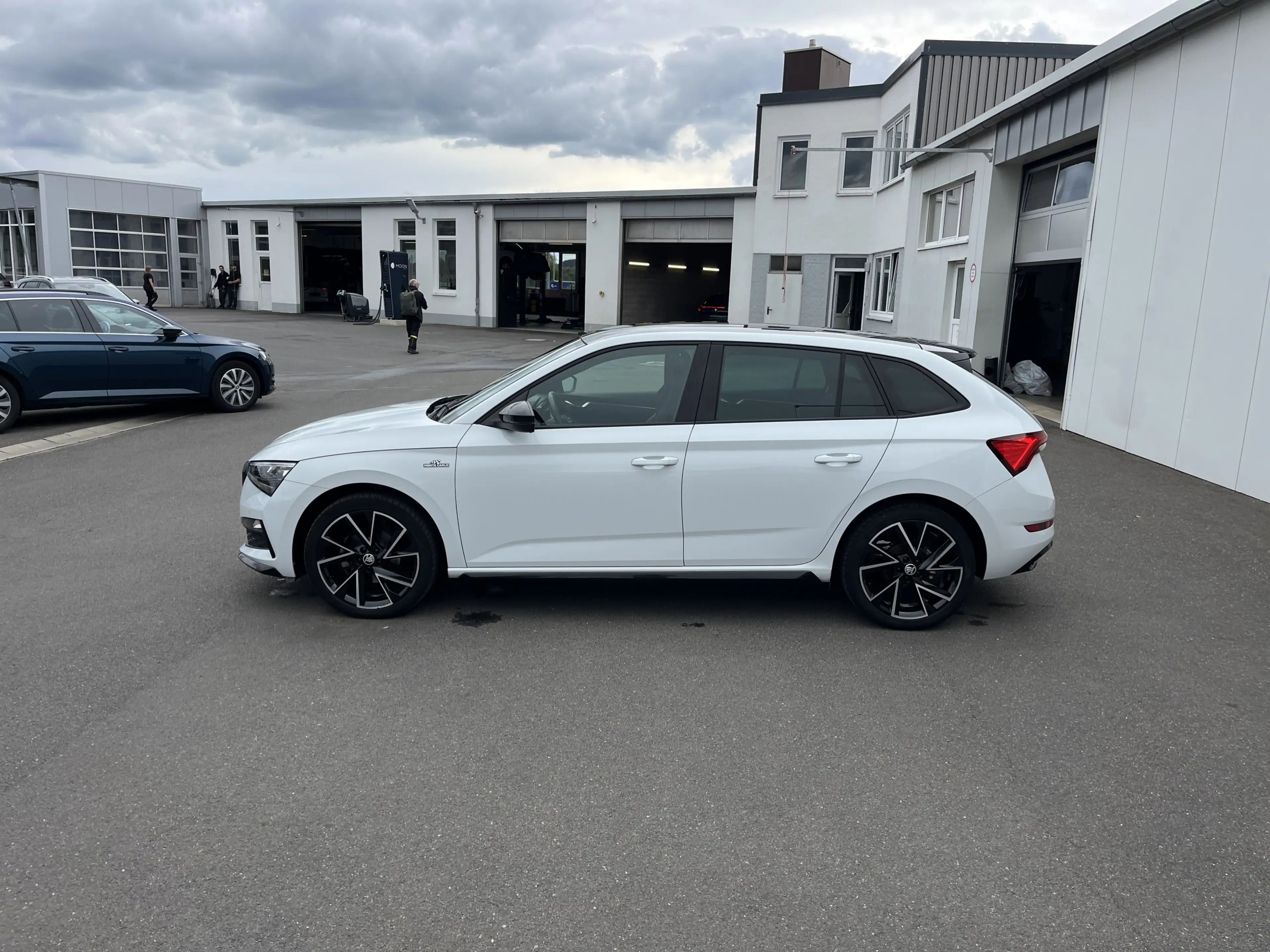 Skoda Scala 1.0 TSI Monte Carlo 116€ m.20% Anz. PANO LED PDC — photo 4