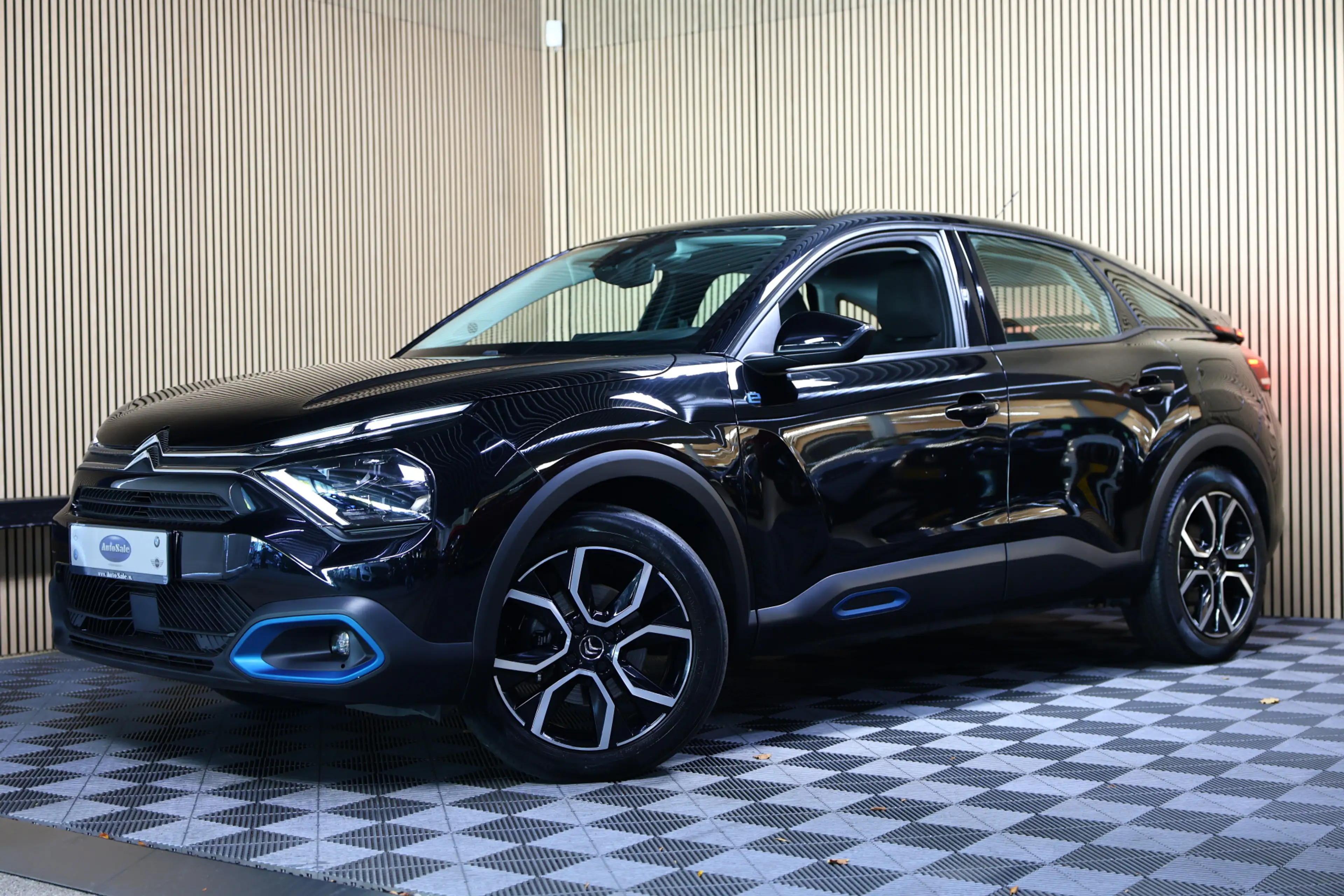 Citroen E-C4 Electric Shine 50 kWh CARPLAY CLIMA CAMERA NAVI VIRTUAL CRU — photo 8