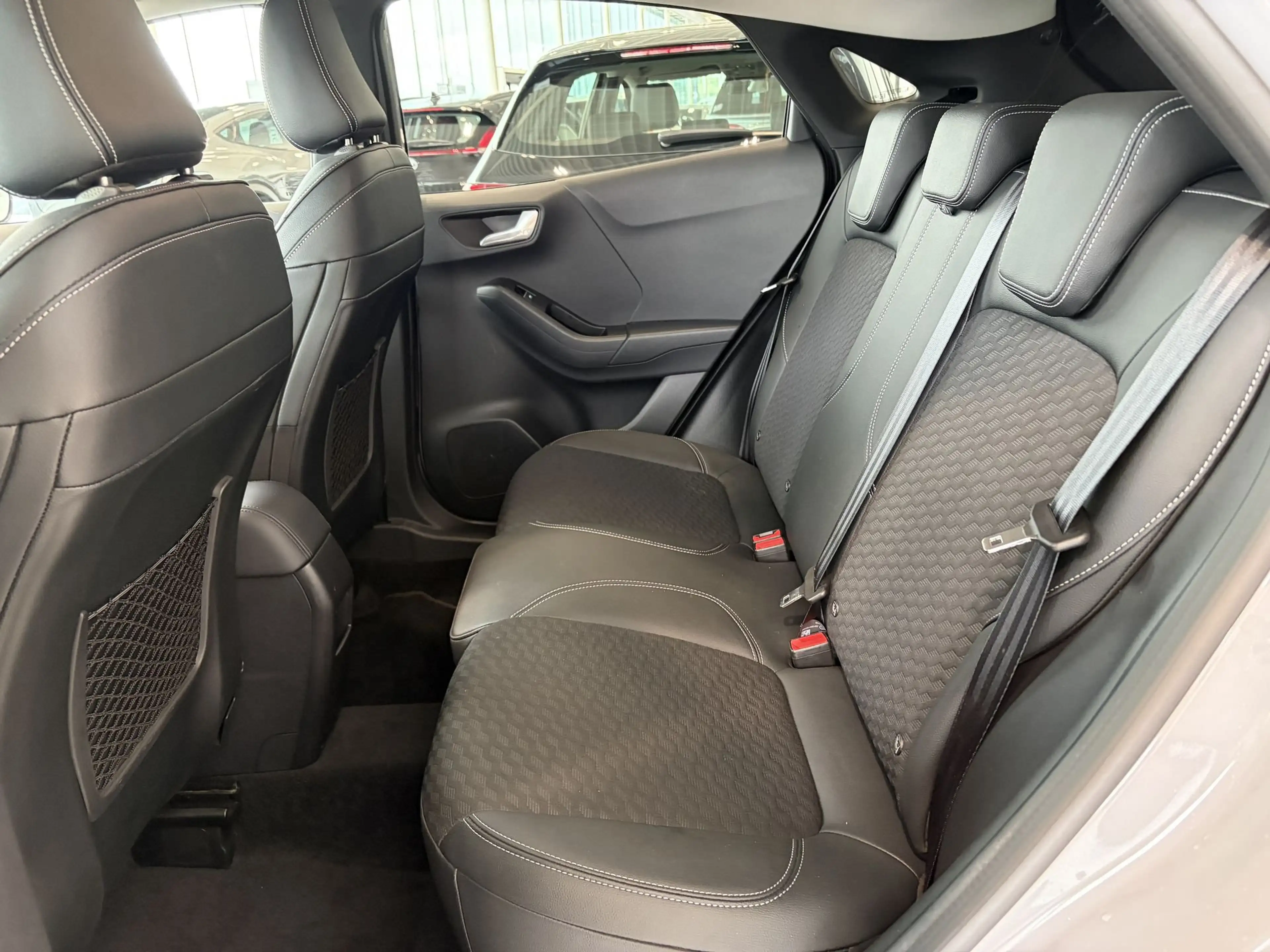 Ford Puma Automaat / Camera / Keyless / B&O / Zetel & Stuurverwarming / Apple Carplay - Android Auto / — photo 14