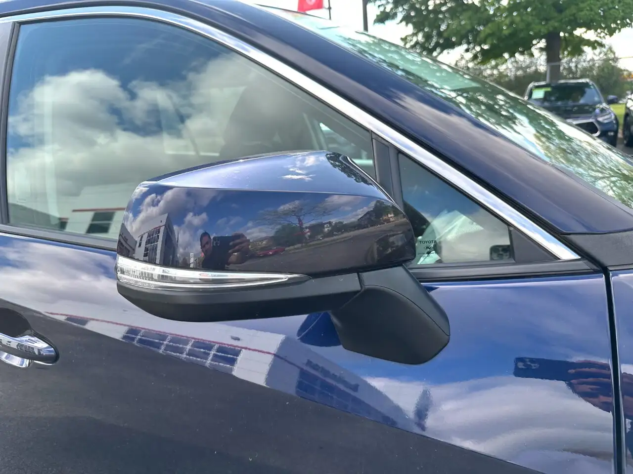Toyota RAV 4 снимка Toyota RAV 4