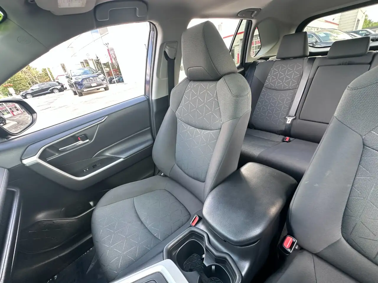 Toyota RAV 4 снимка Toyota RAV 4