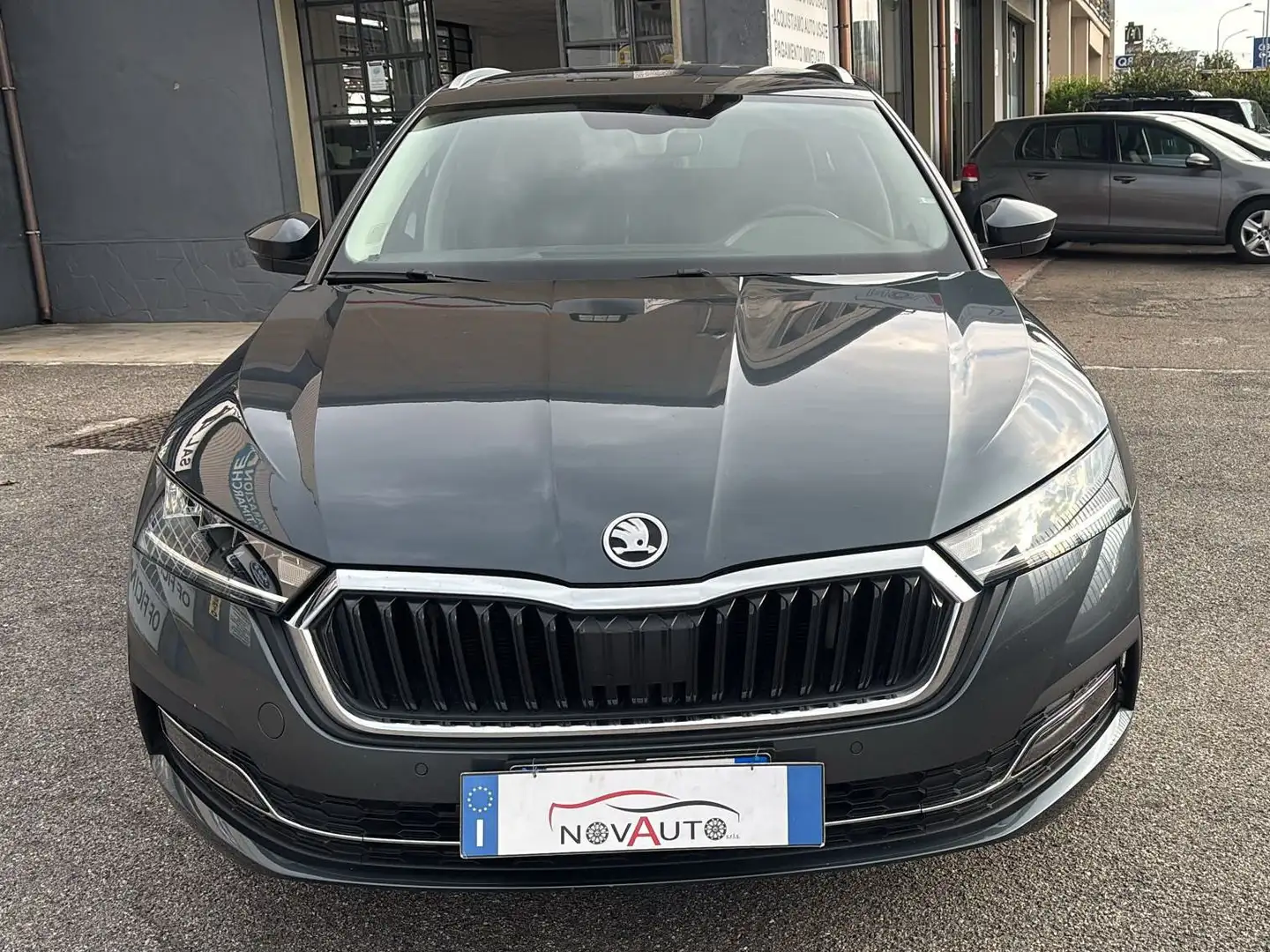 Skoda Octavia Octavia Wagon 2.0 tdi evo Style 150cv dsg Gris - 1
