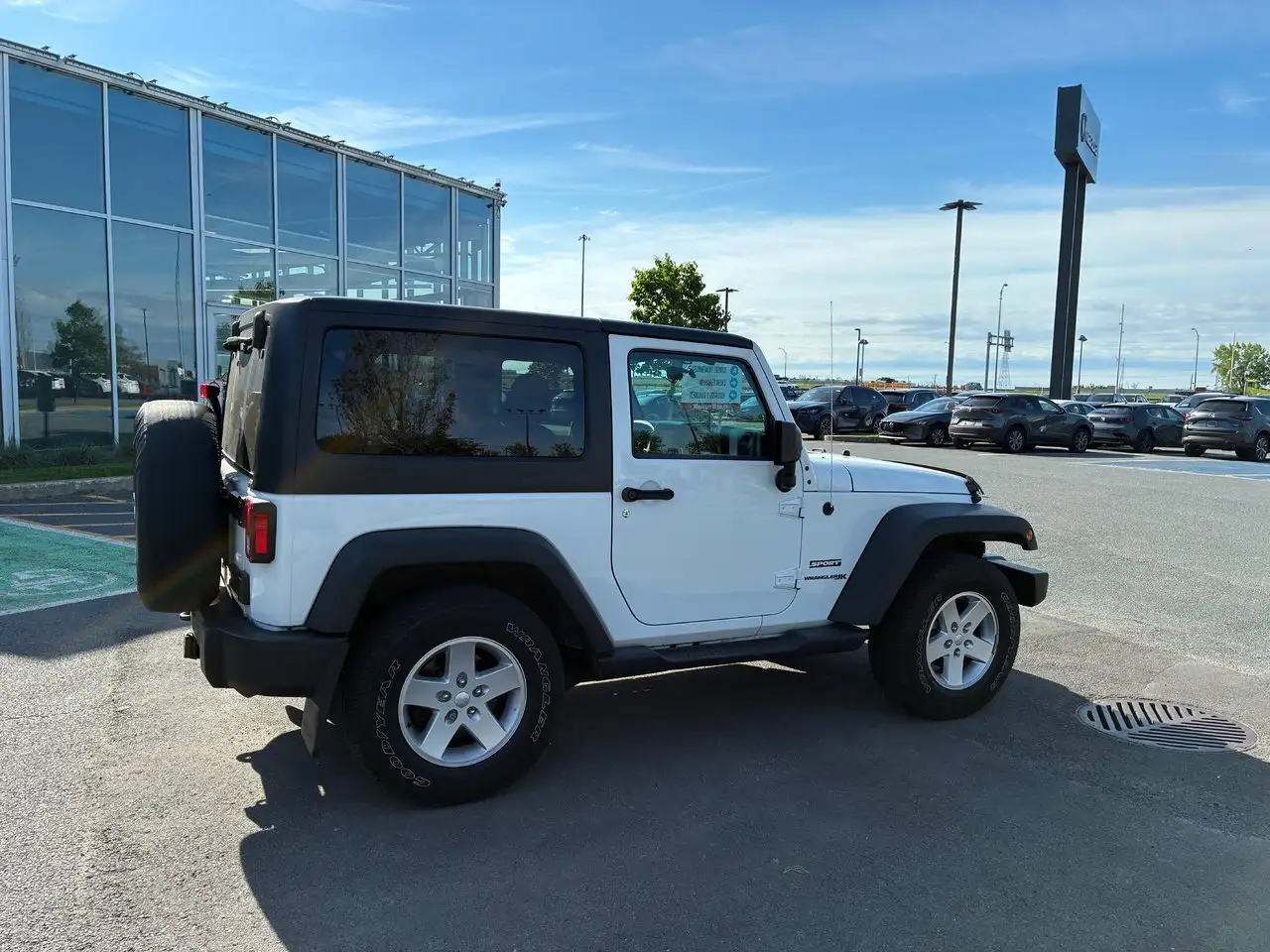 Jeep Wrangler снимка Jeep Wrangler