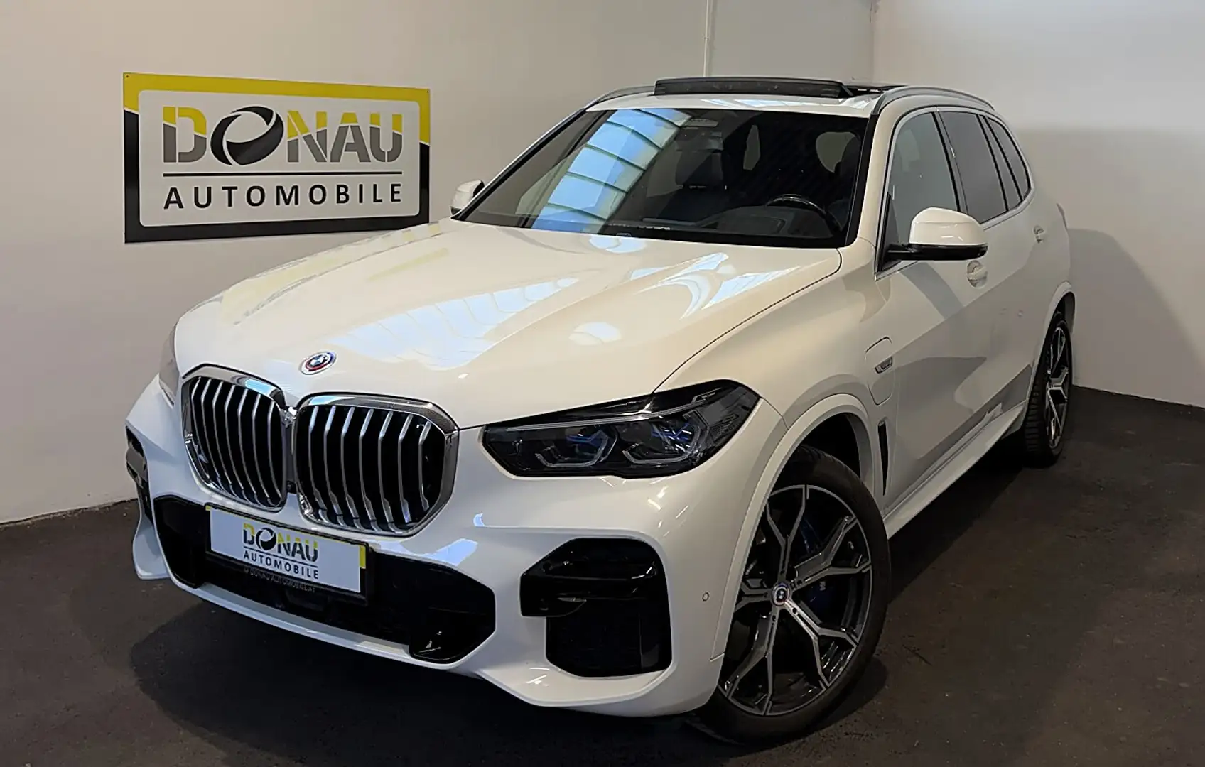 BMW X5 xDrive45e PHEV Aut. * VOLLAUSSTATTUNG * Weiß - 1