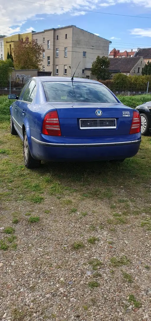 Skoda Superb 2.8 V6 Azul - 2