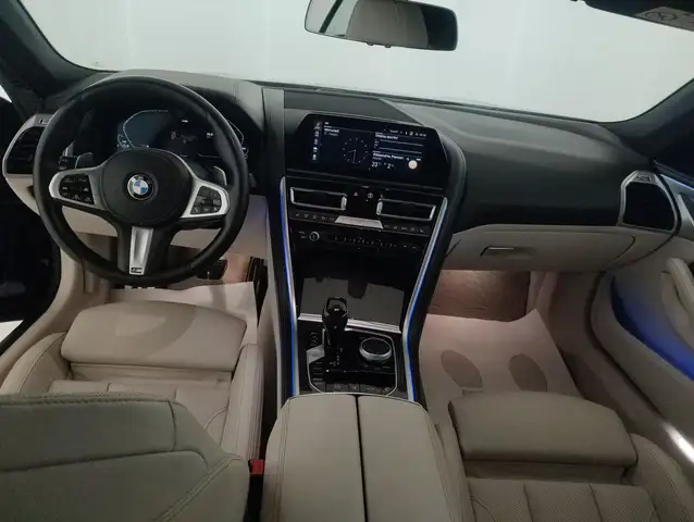 BMW 8 Series view 8