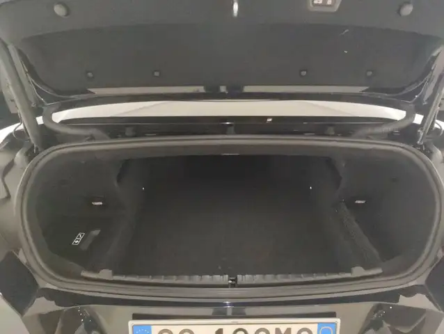 BMW 8 Series view 11