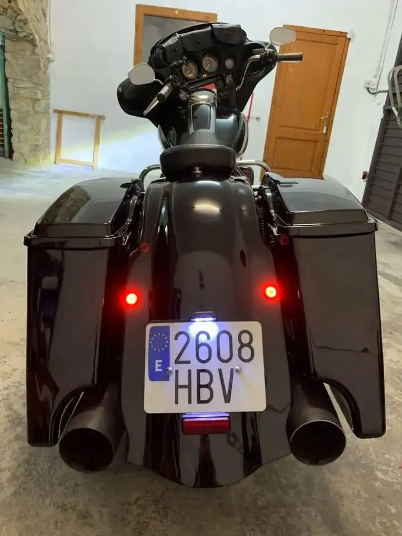Harley-Davidson Street Glide - 2