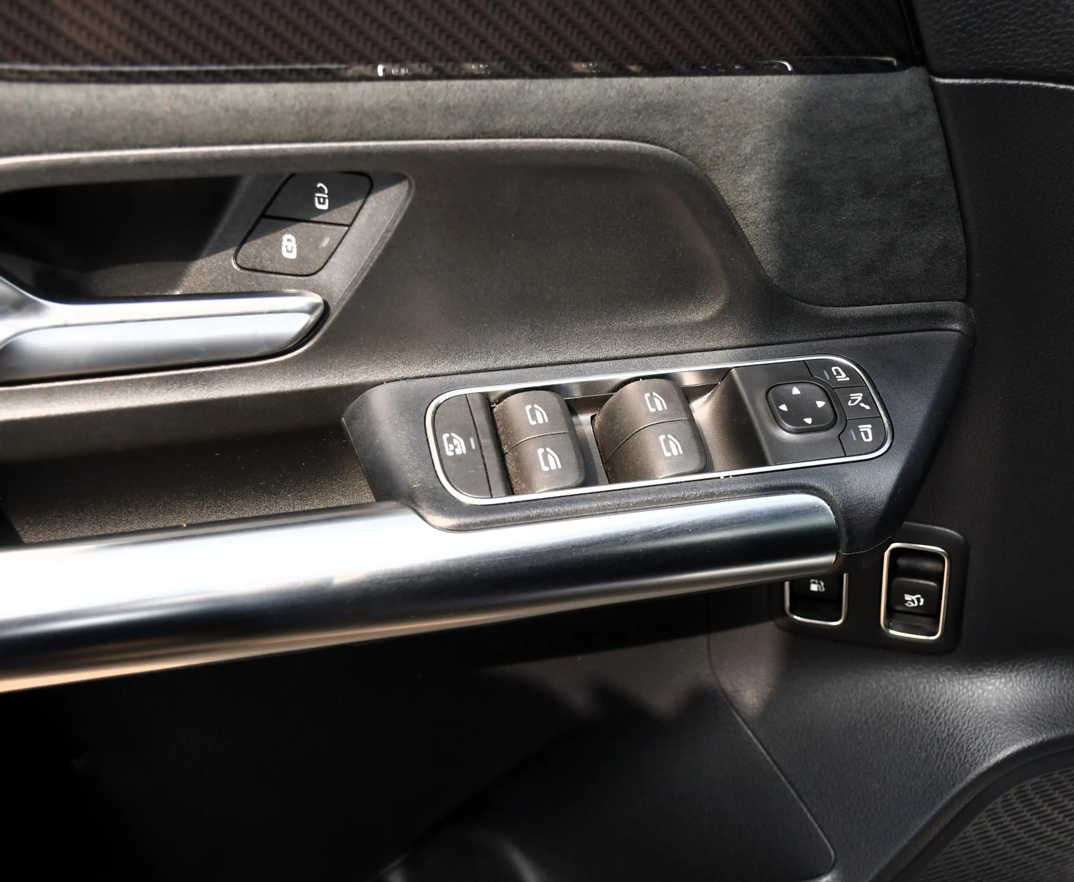 Mercedes-Benz GLA 250 e AMG Line — photo 4