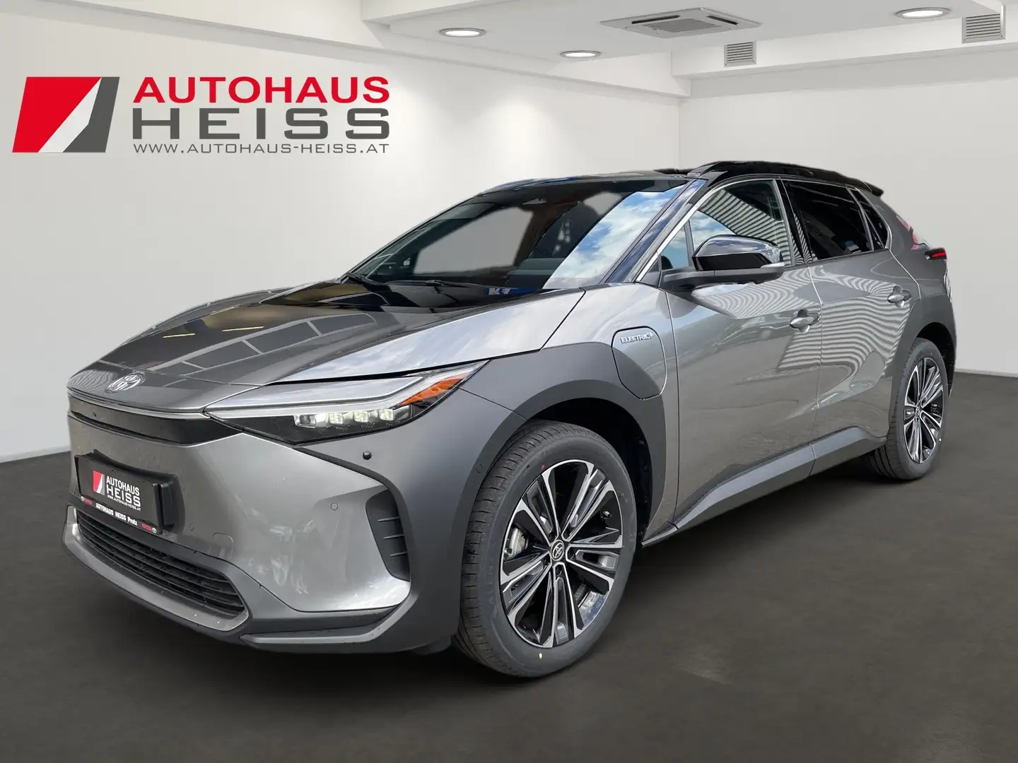 Toyota bZ4X 3 phasig AWD + EXE+STYLE+COMFORT Silber - 1