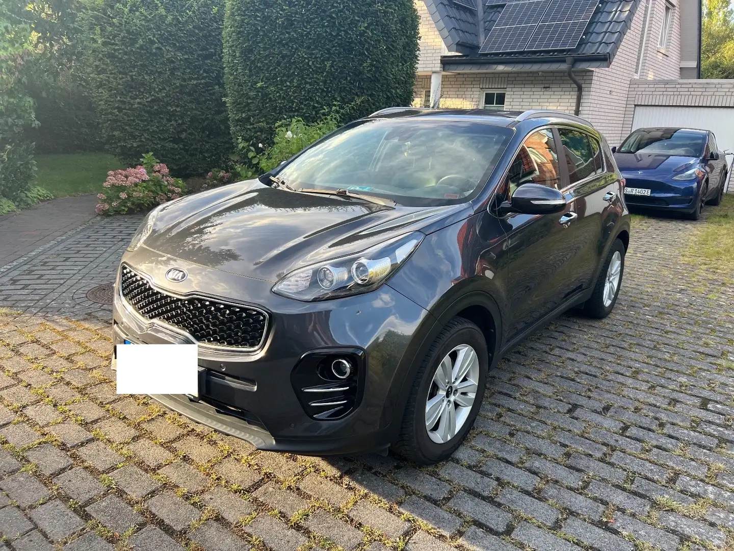 Kia Sportage Sportage 1.6 GDI 2WD Dream-Team Edition Grau - 1