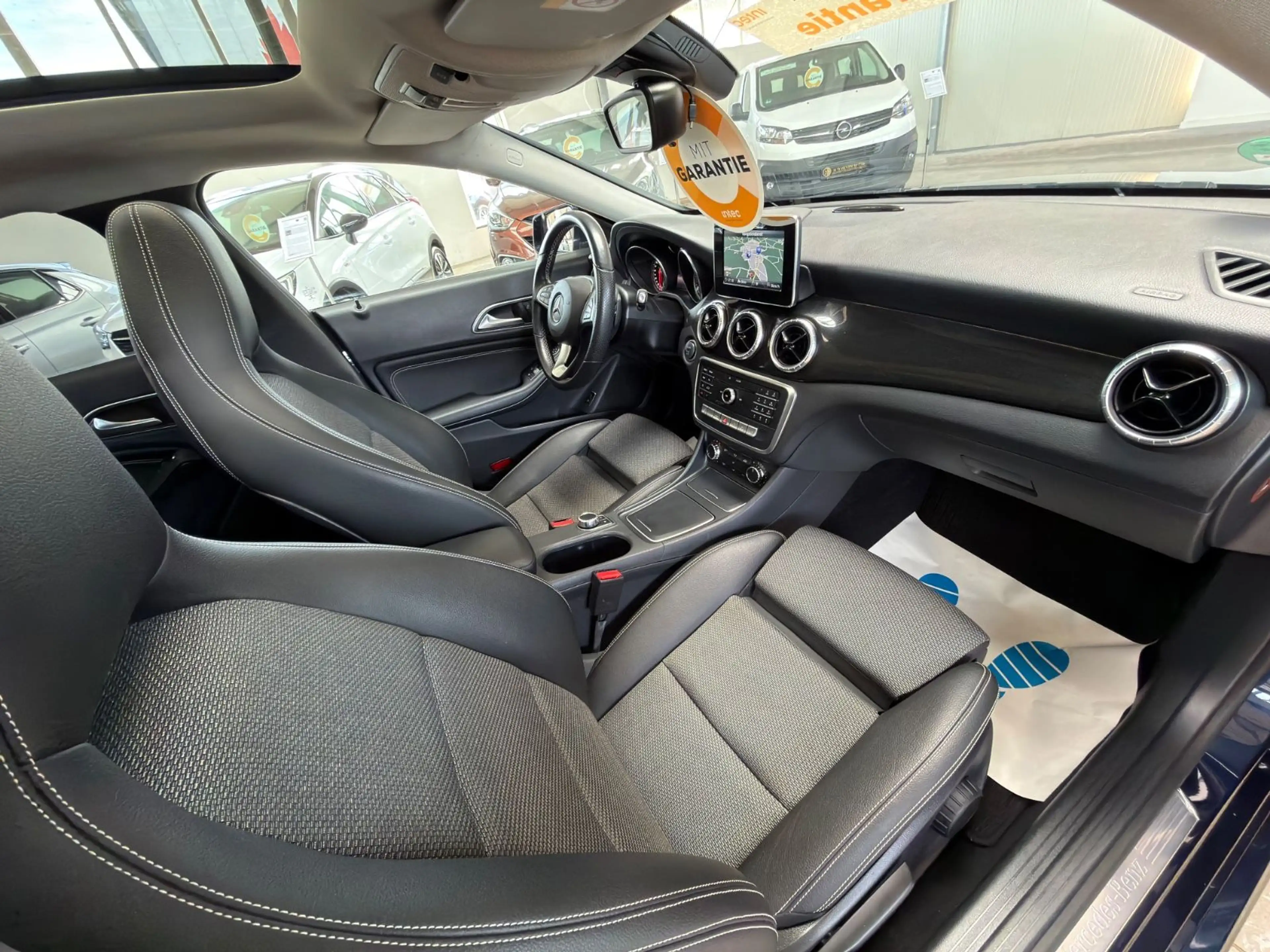 Mercedes-Benz CLA 220 d Sport Automatik*GARANTIE*PANORAMA*2HAND — photo 12