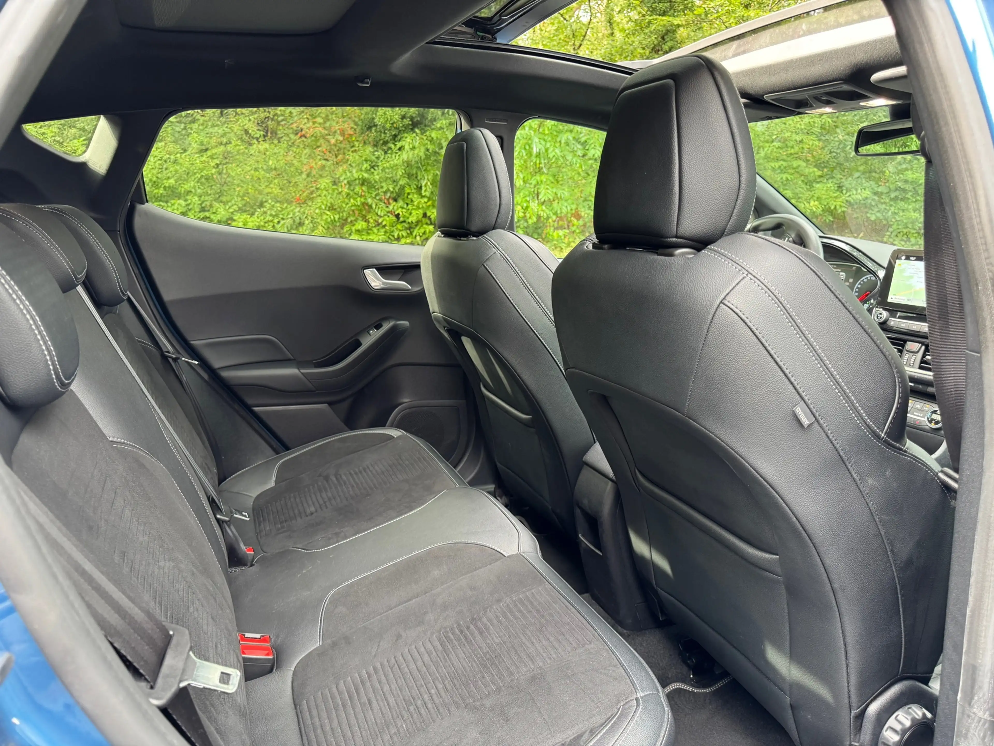 Ford Fiesta 1.5 200PK ST-3 PERF 1E EIGENAAR DEALEROH PANORAMAD — photo 9