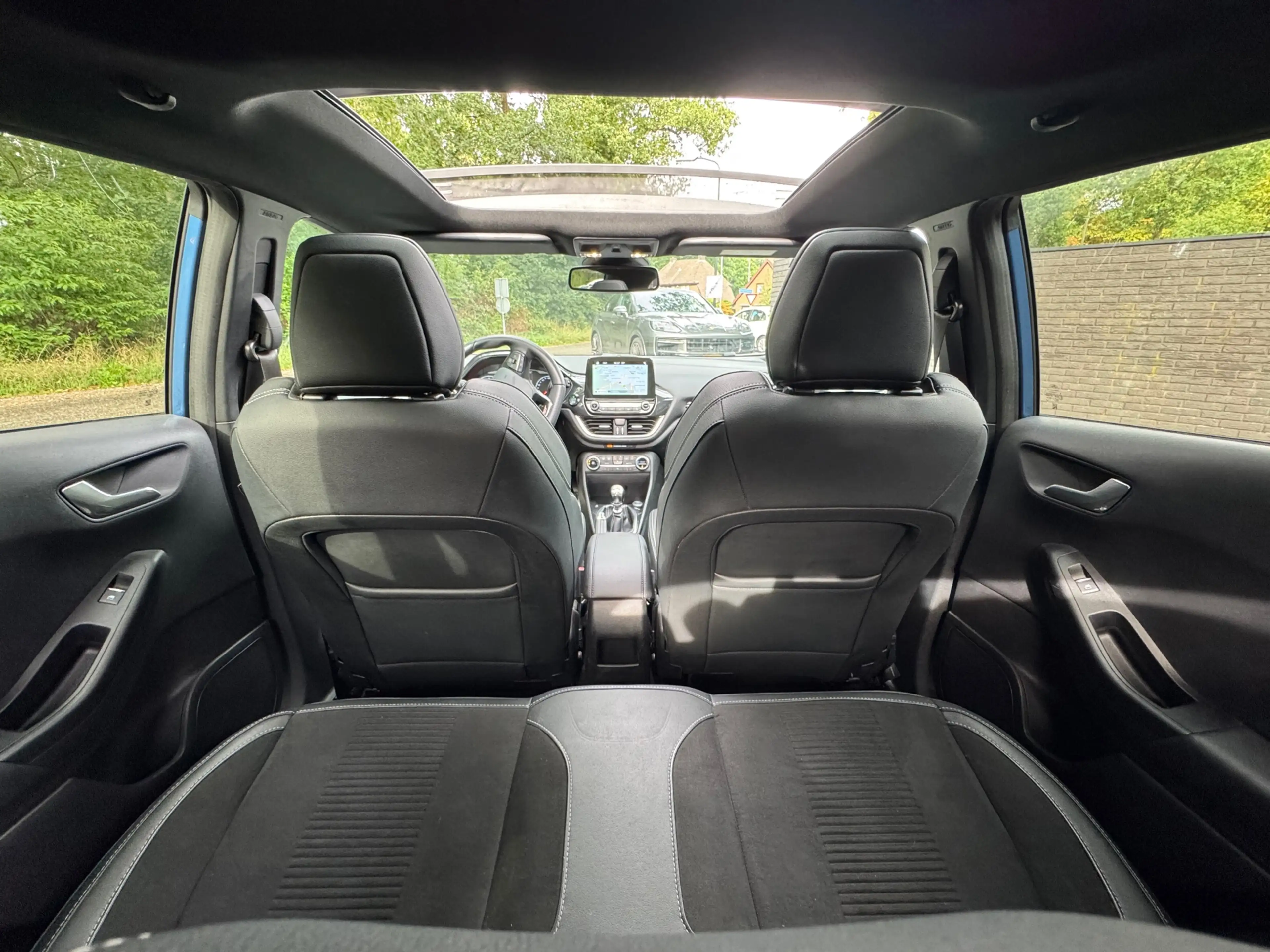 Ford Fiesta 1.5 200PK ST-3 PERF 1E EIGENAAR DEALEROH PANORAMAD — photo 8