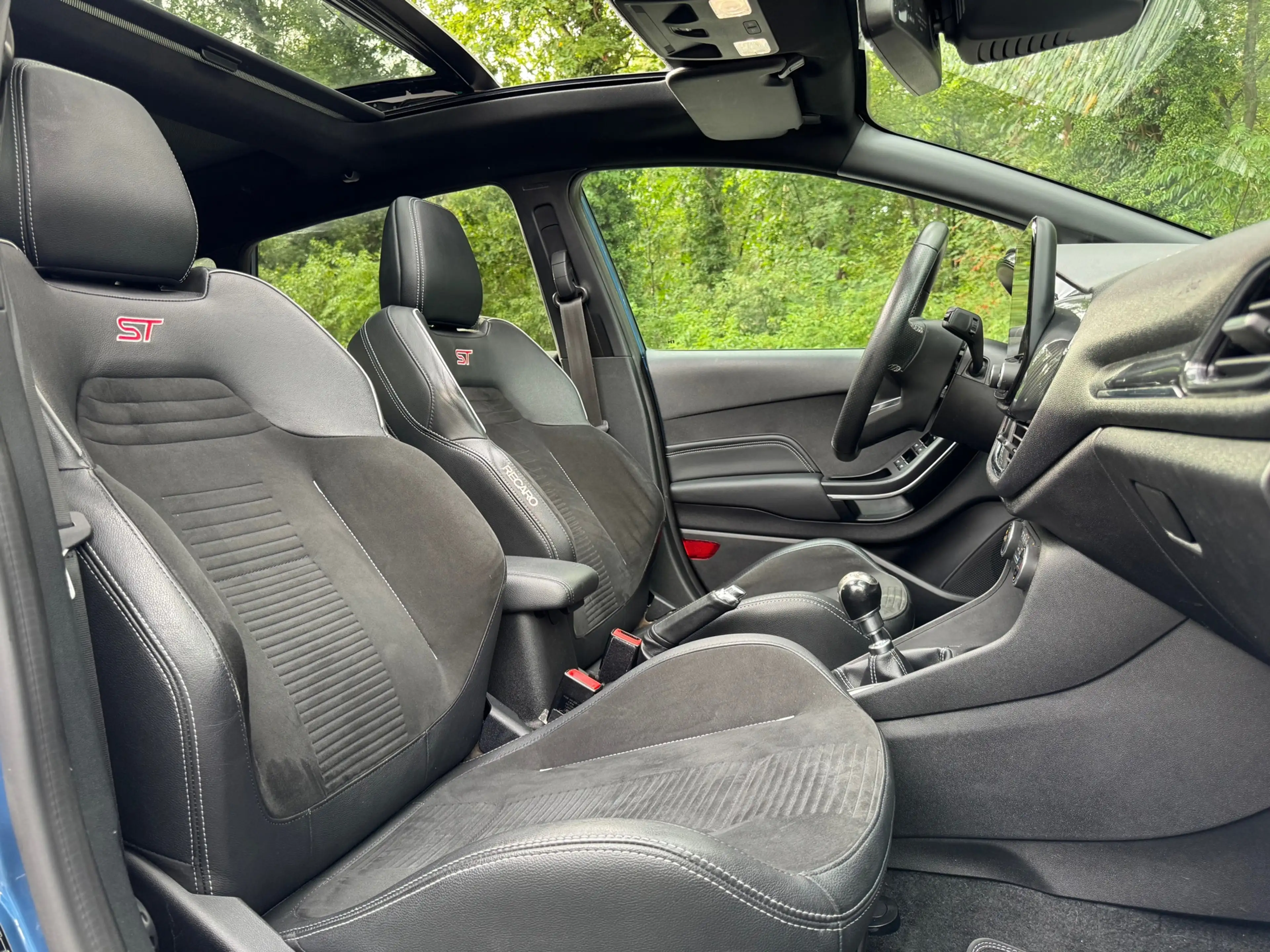 Ford Fiesta 1.5 200PK ST-3 PERF 1E EIGENAAR DEALEROH PANORAMAD — photo 13