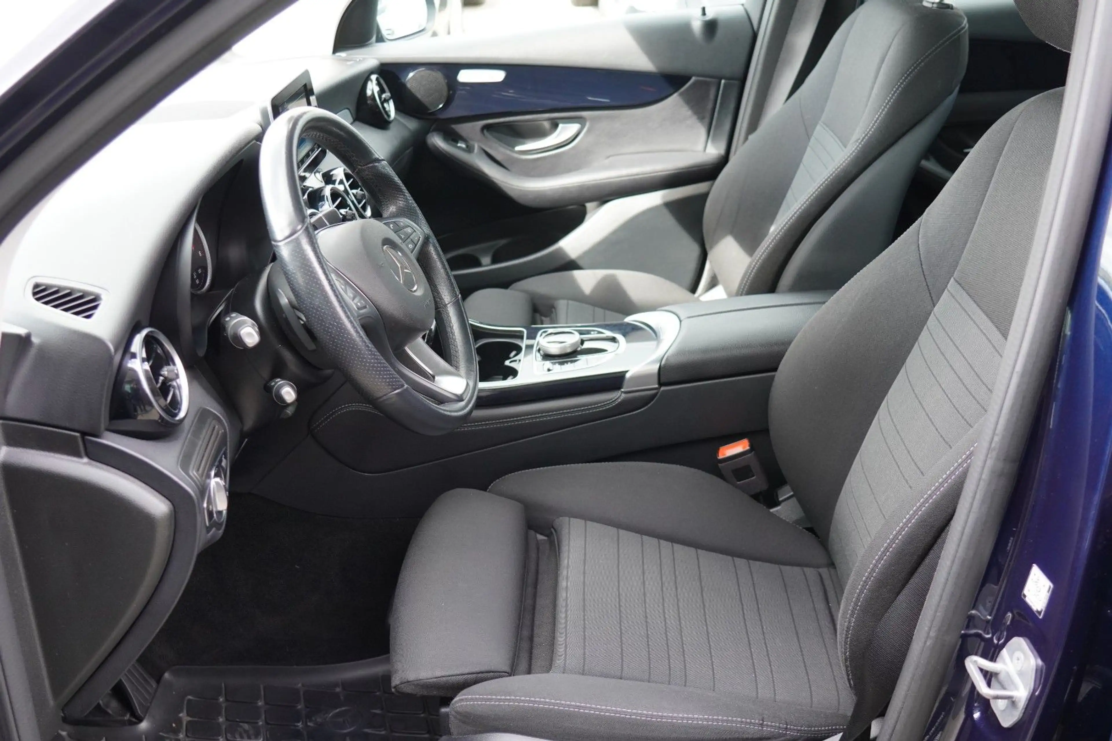 Mercedes-Benz GLC 220 d 4Matic MIT 3 JAHREN GARANTIE !!! — photo 12