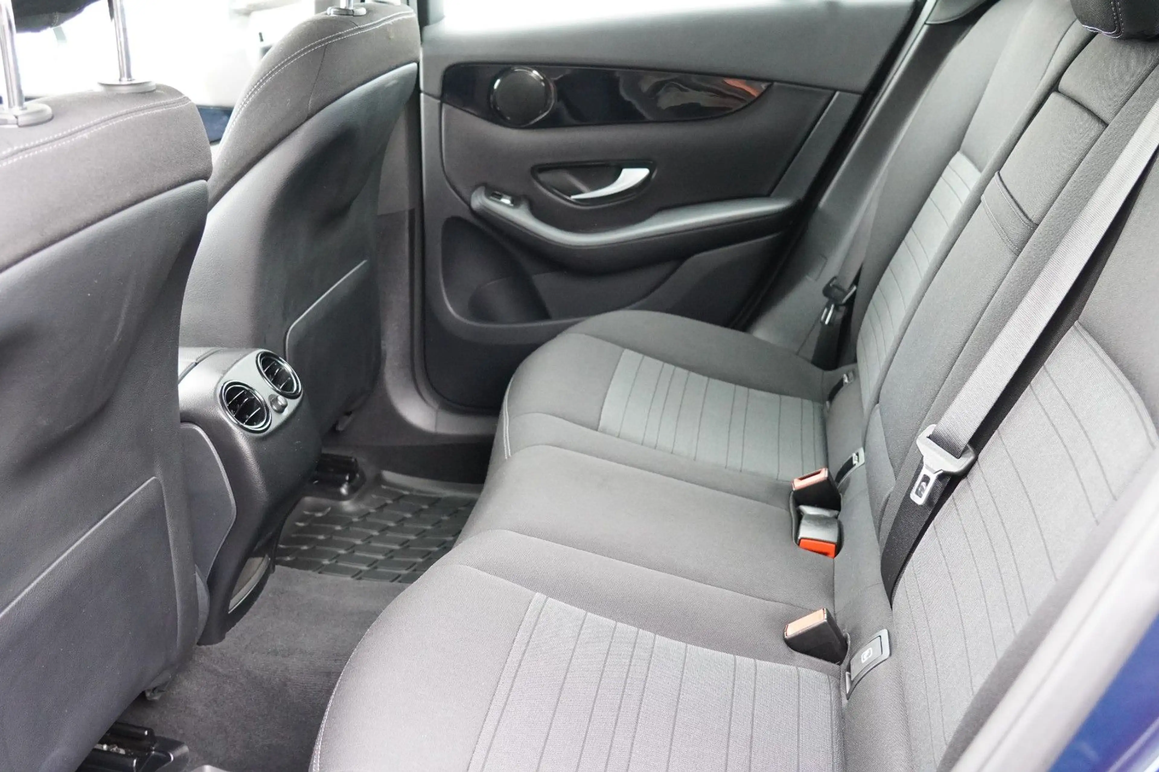 Mercedes-Benz GLC 220 d 4Matic MIT 3 JAHREN GARANTIE !!! — photo 13