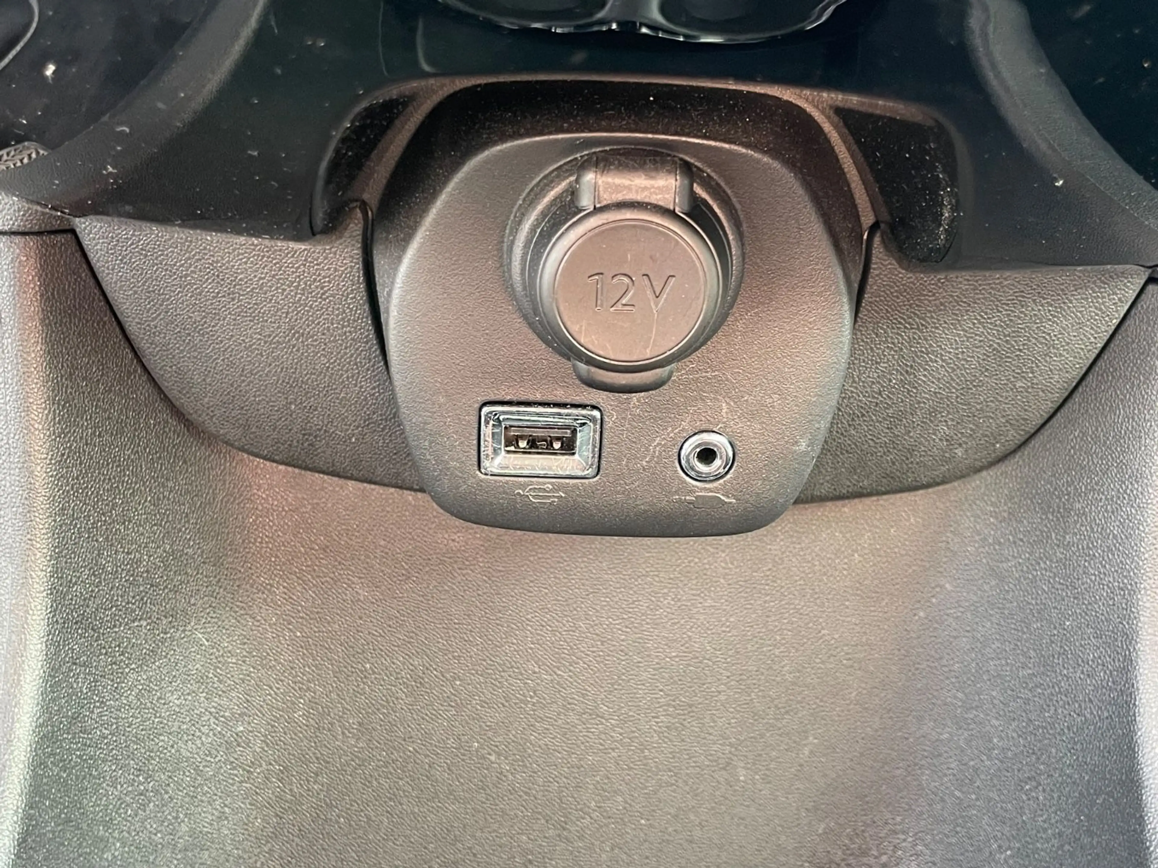 Peugeot 108 TOP Style Sitzheizung/Kamera — photo 14