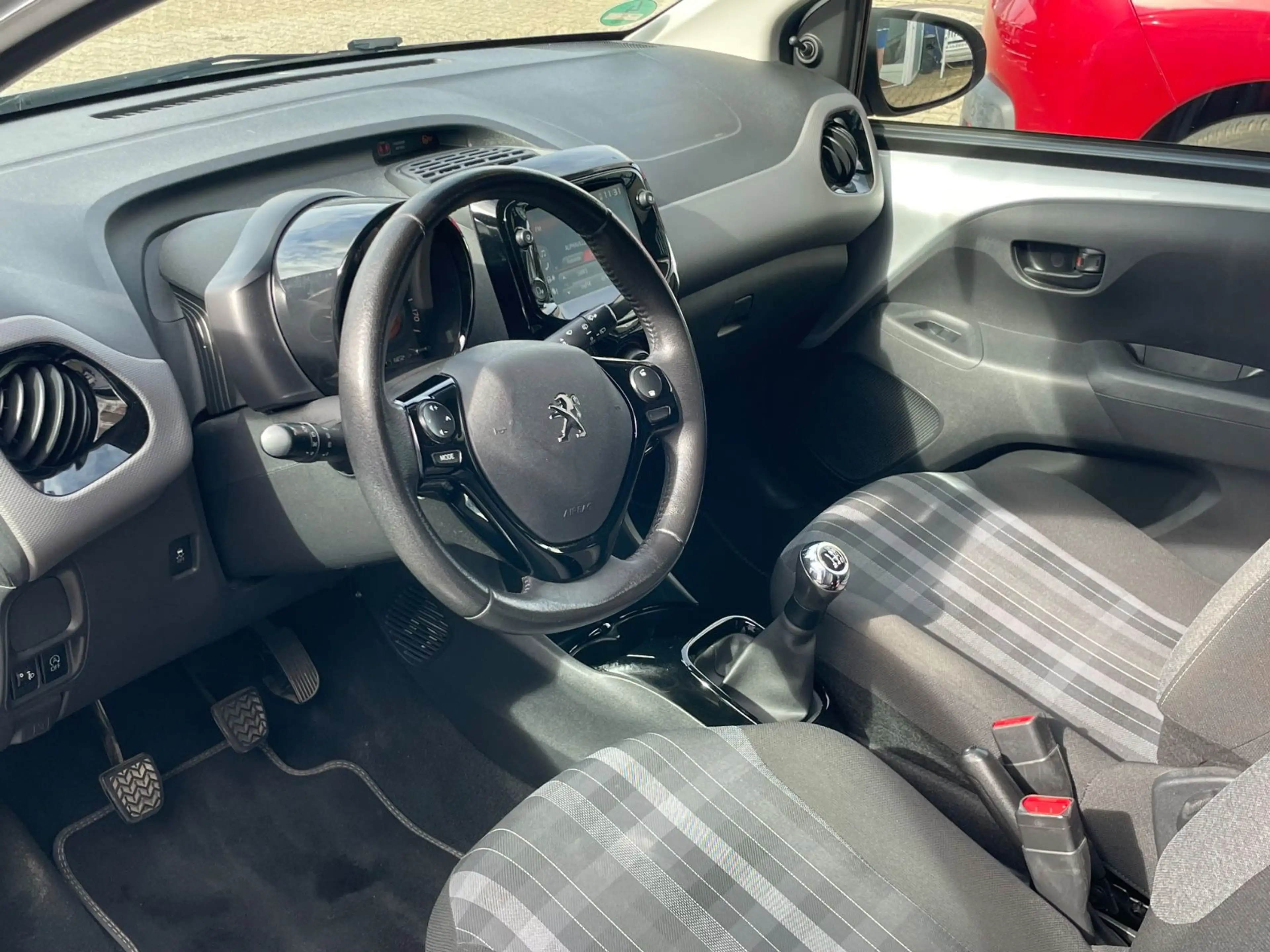 Peugeot 108 TOP Style Sitzheizung/Kamera — photo 9