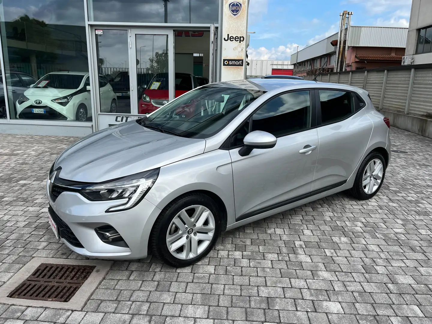 Renault Clio 1.5 blue dci Business 100cv Navi Ok Neopatentati ! Argent - 1