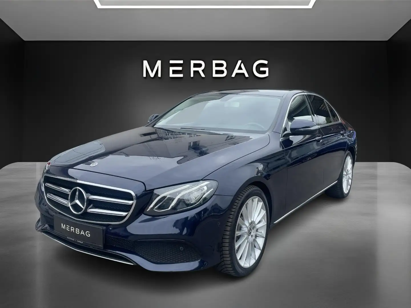 Mercedes-Benz E 400 d 4MATIC Limousine Niebieski - 1