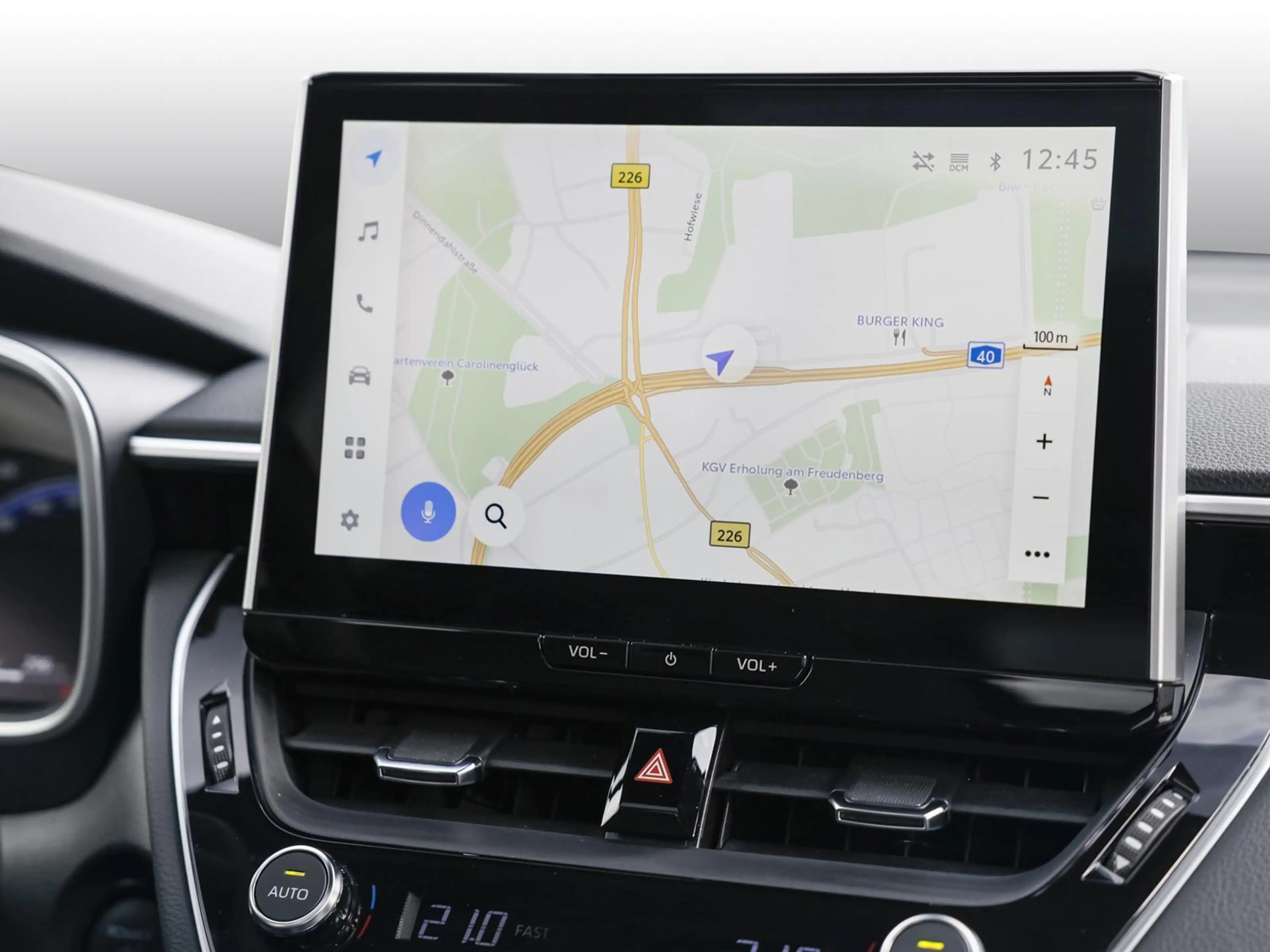 Toyota Corolla Cross Hybrid 4WD Team Deutschland SHZ PANO — photo 6