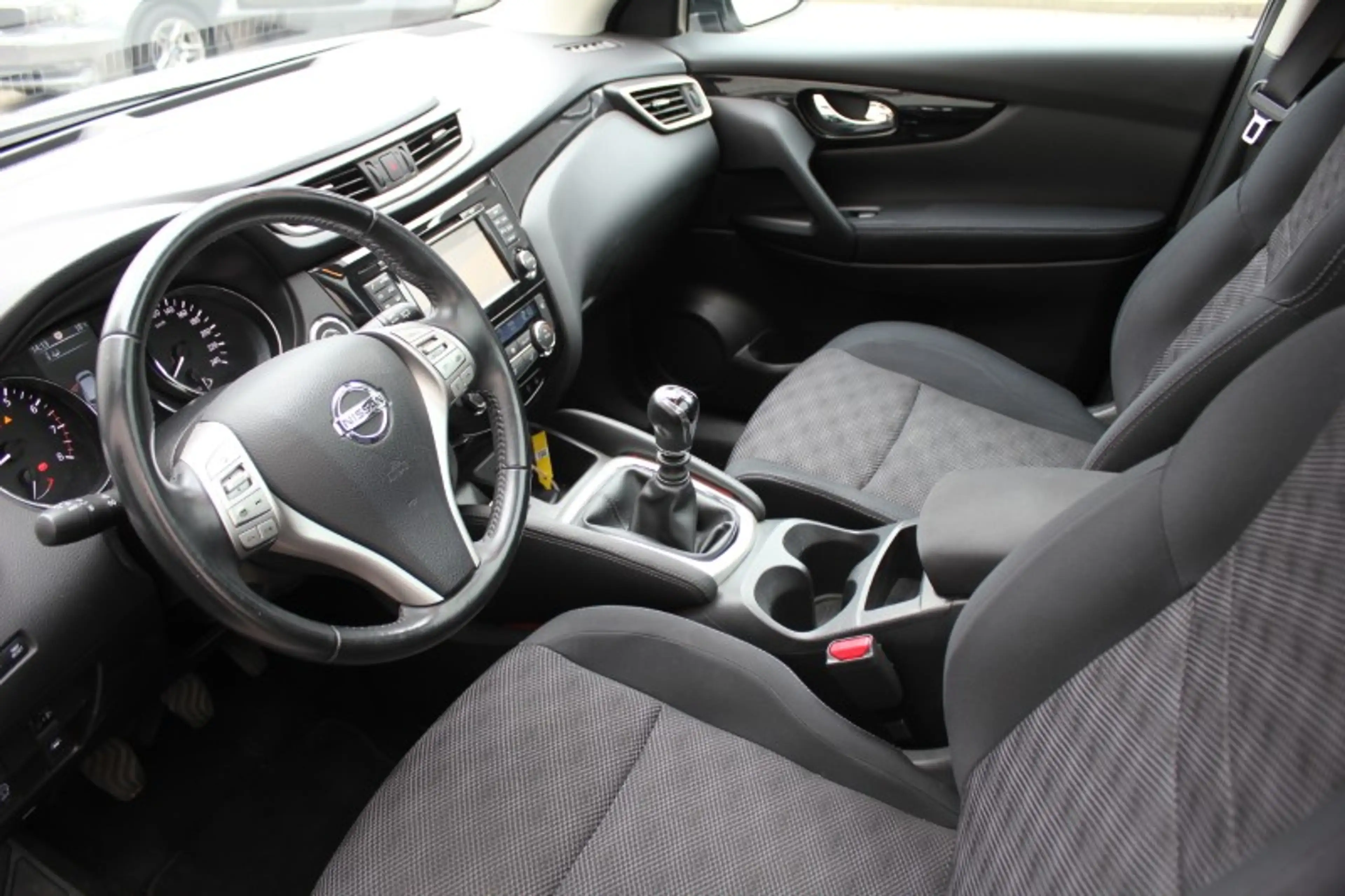 Nissan Qashqai Qashqai 1.2 DIG-T 2WD Acenta — photo 12