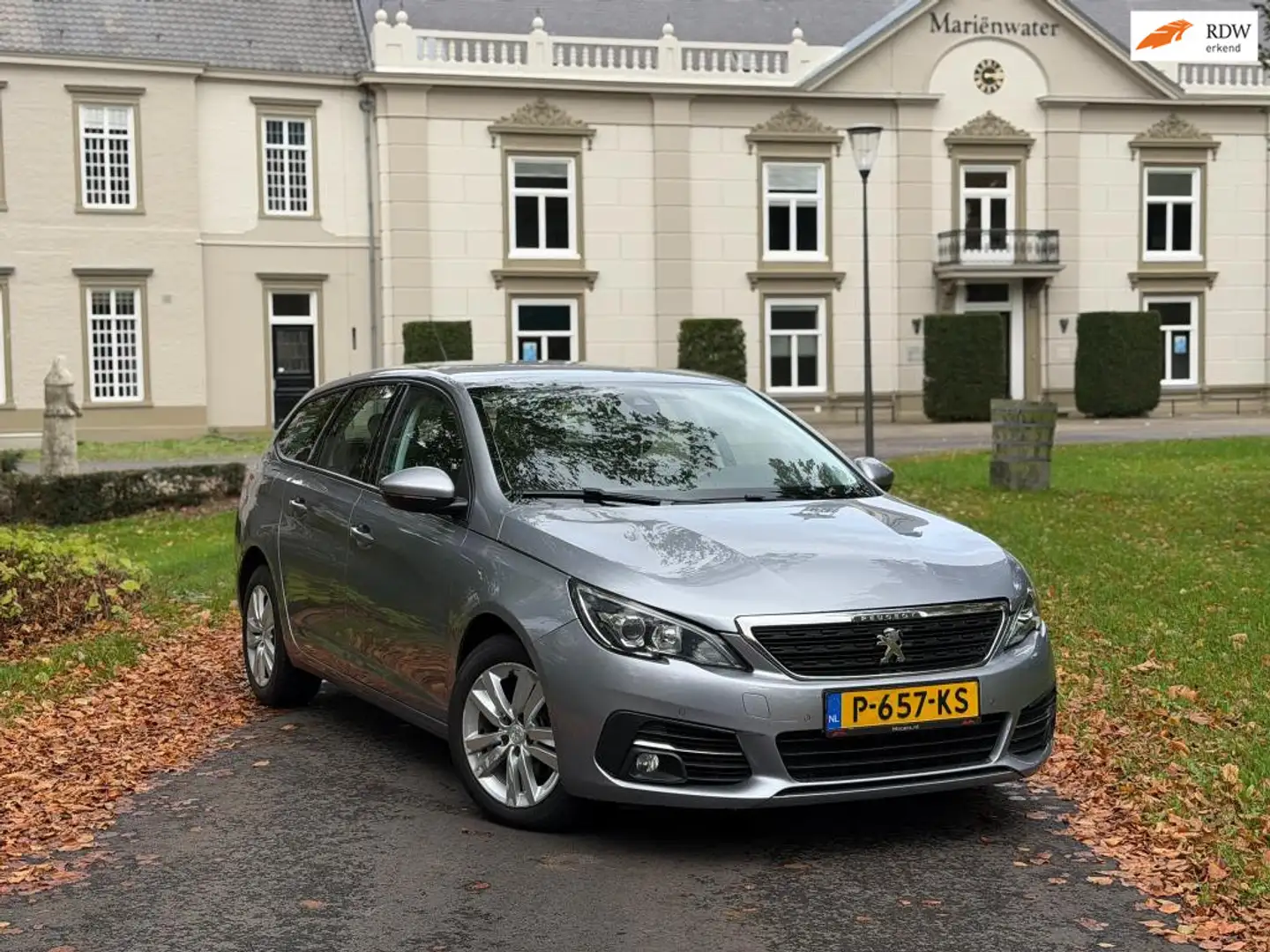 Peugeot 308 SW 1.5 BlueHDi Blue Lease Allure Grijs - 1