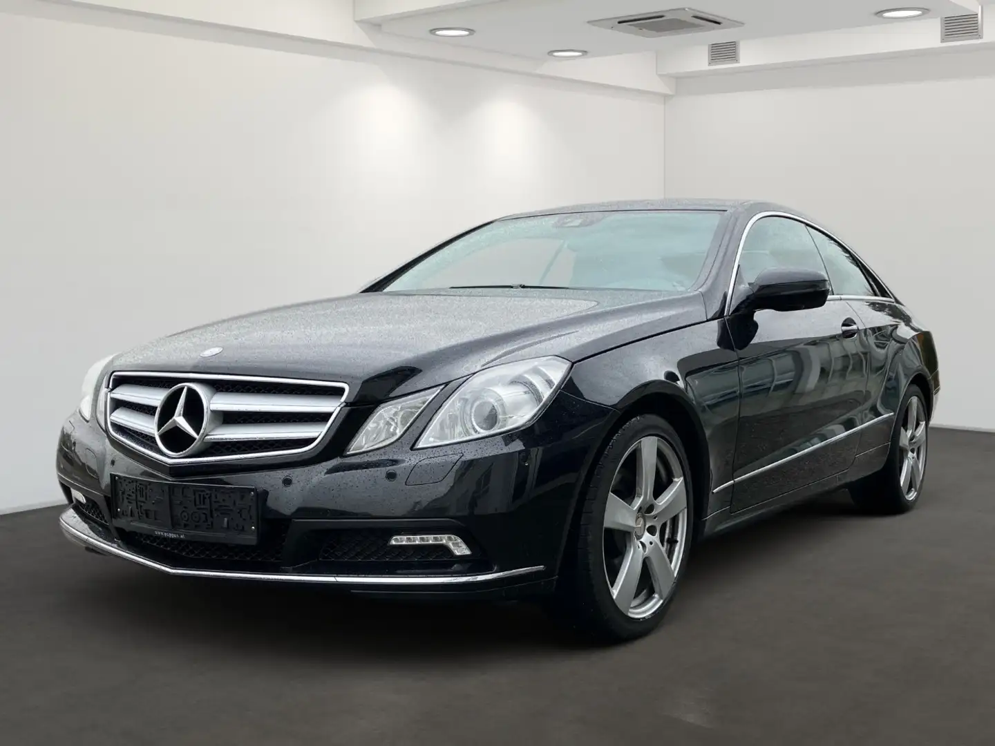 Mercedes-Benz E 350 CGI BlueEfficiency BE Avantgarde COM DAB Noir - 2