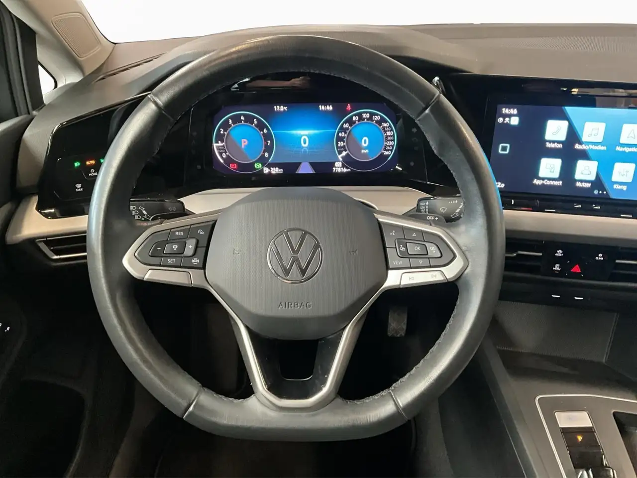 Volkswagen Golf Life+DSG+LED+Digi 12