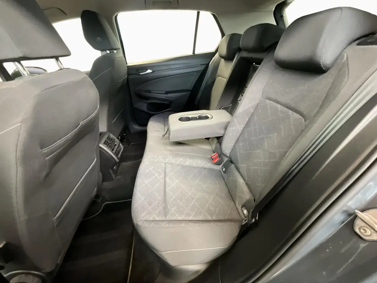 Volkswagen Golf Life+DSG+LED+Digi 17