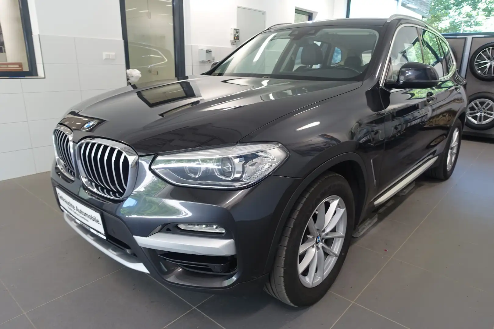BMW X3 X3 xDrive20d x-Line Grijs - 1