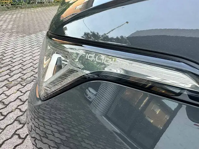 Volkswagen Tiguan view 11