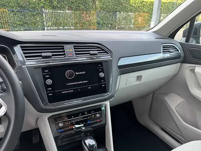 Volkswagen Tiguan view 17