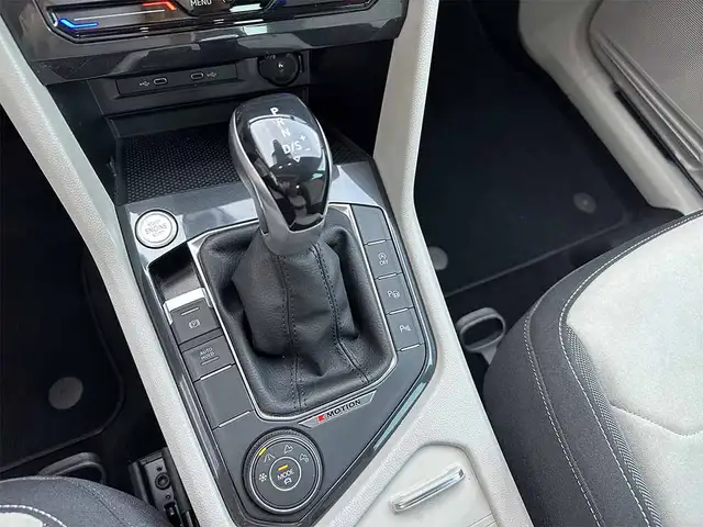 Volkswagen Tiguan view 18