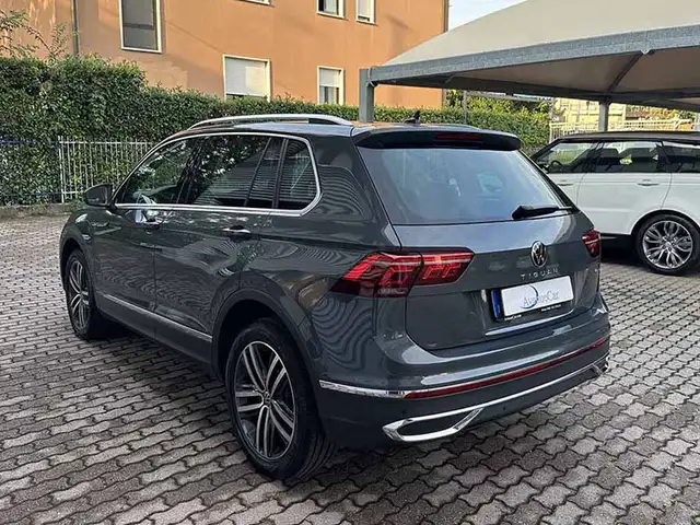 Volkswagen Tiguan view 7
