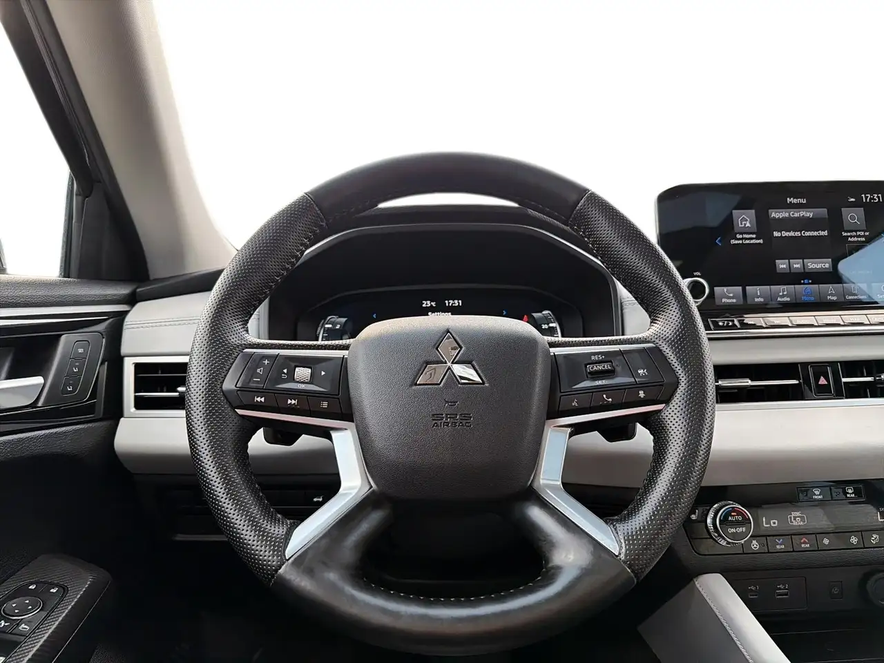 Mitsubishi Outlander снимка Mitsubishi Outlander