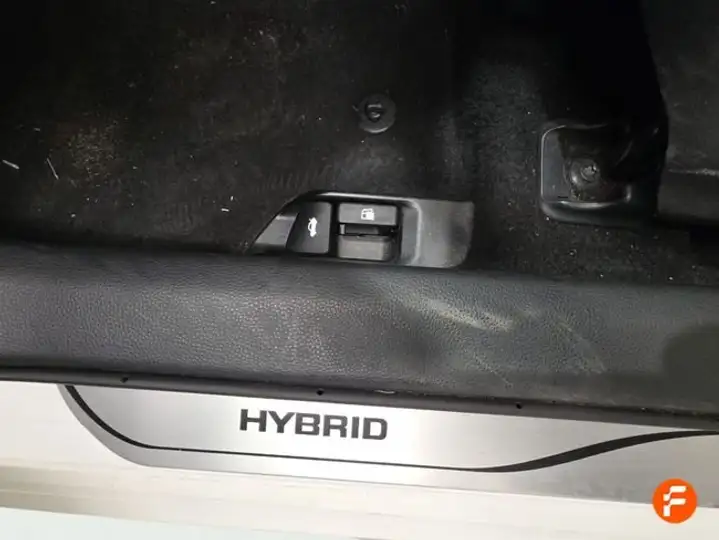 Toyota Auris 2025, foto 21