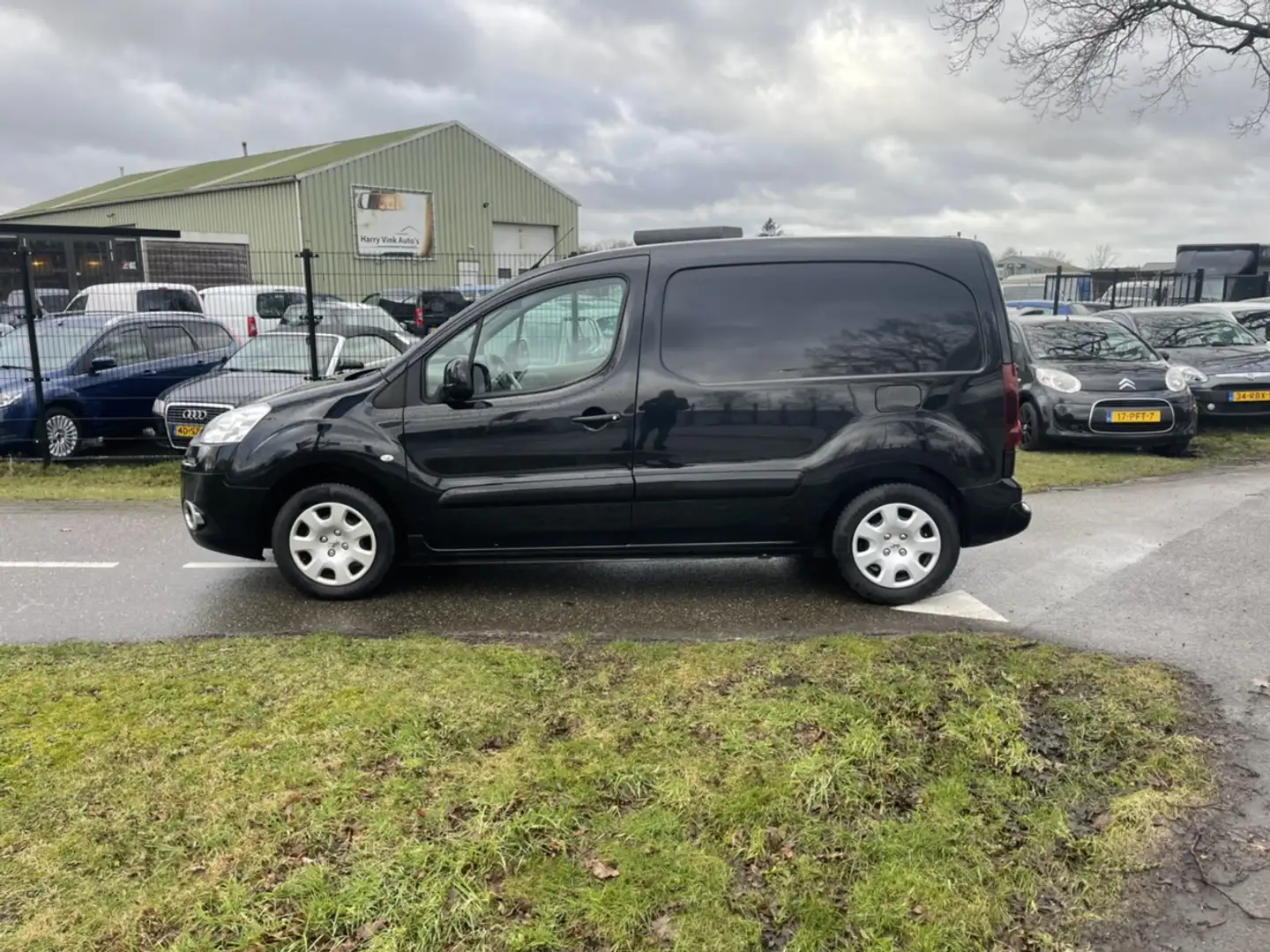 Peugeot Partner 120 1.6 e-HDI L1 Navteq | Navigatie | Cruise Contr Zwart - 2