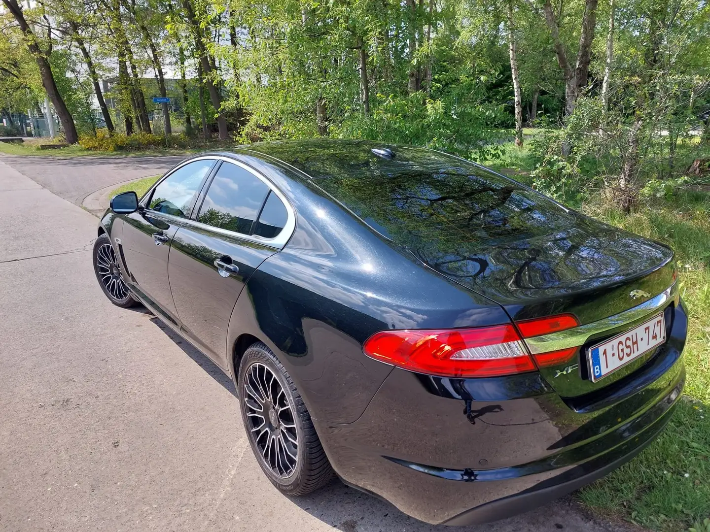 Jaguar XF XF 2.2 Diesel Zwart - 2
