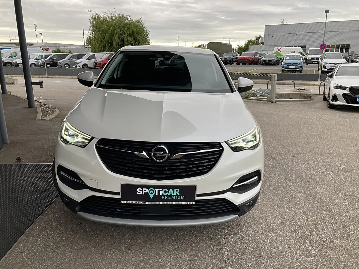 Opel Grandland X 1,2 Turbo Direct Injection Innovation Start/Stop Weiß - 2