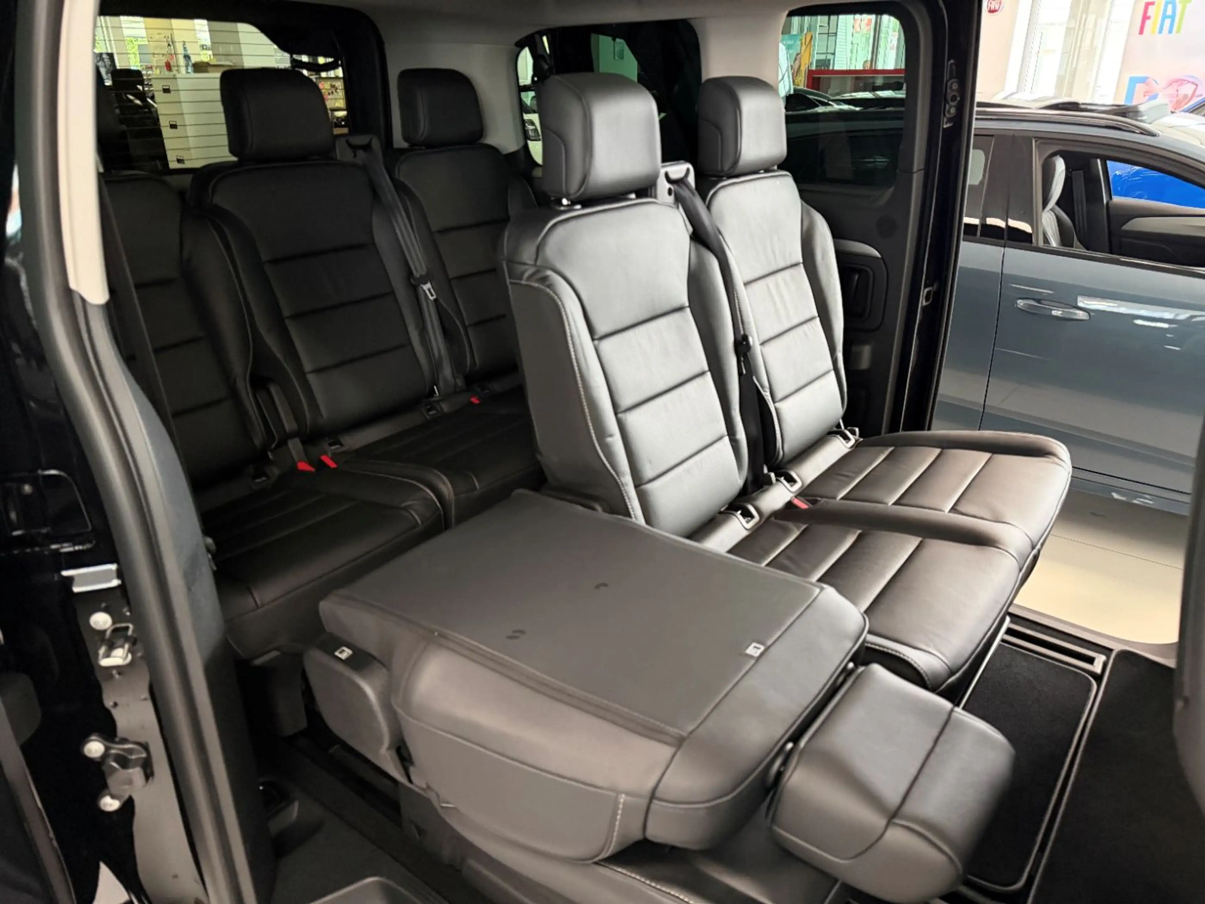 Peugeot Traveller Allure L2 Hdi 180 AHK+Leder+7 Sitzer — photo 13